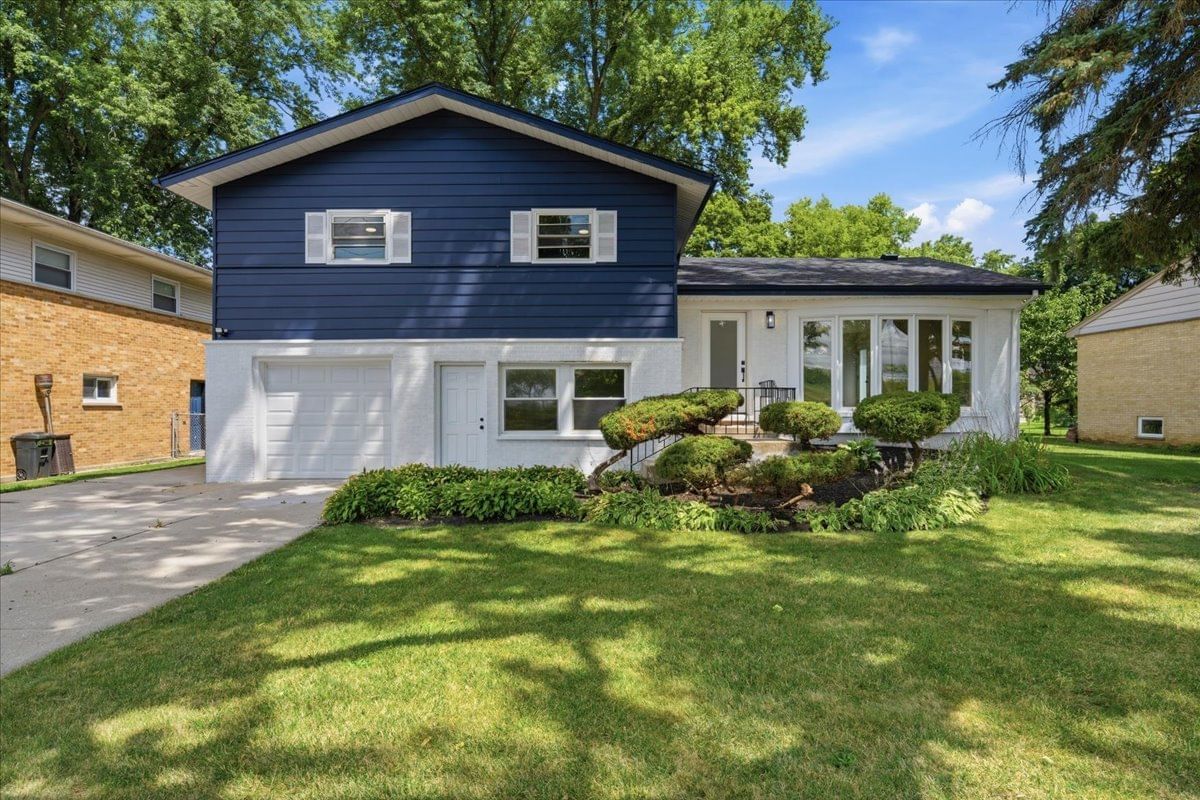 10 Linden Avenue, Buffalo Grove, IL 60089 — exterior front view