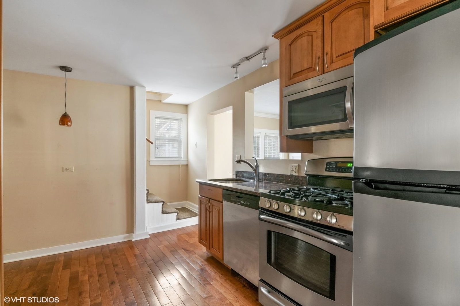 130 4th Street, Libertyville, IL 60048 — exterior view