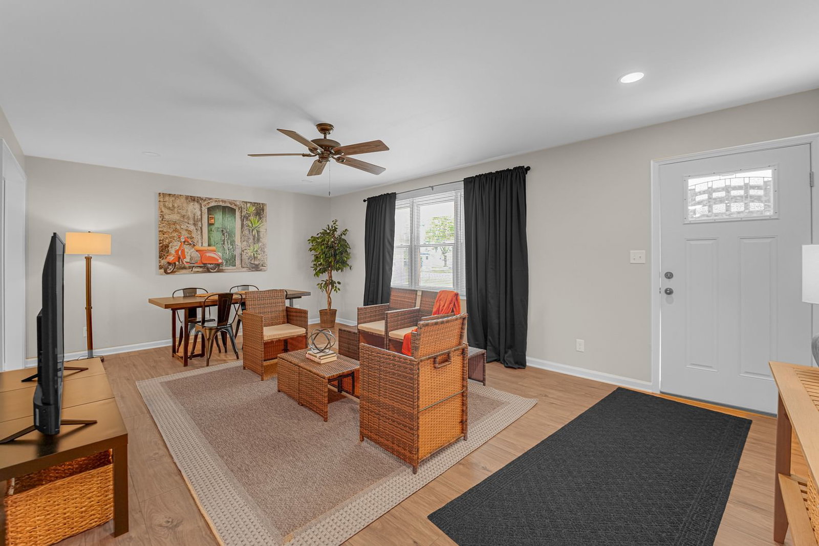 12155 E GREGG Boulevard, Momence, IL 60954 — exterior view