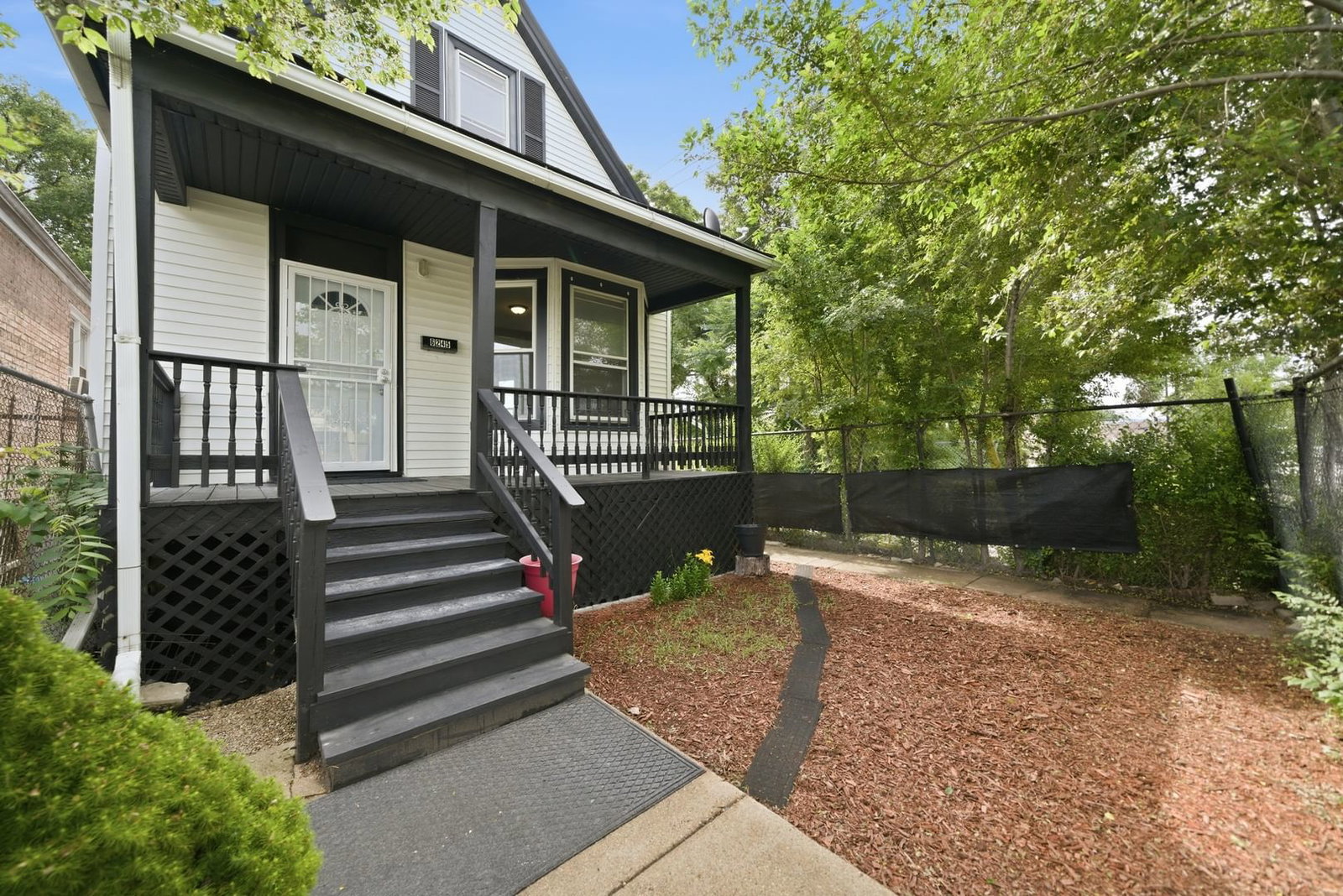 6245 S Damen Avenue, Chicago, IL 60636 — exterior view