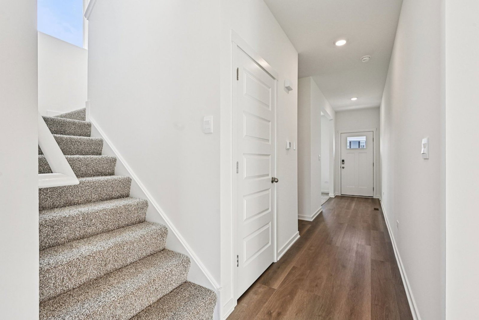 989 Emerald Drive, Montgomery, IL 60538 — kitchen view