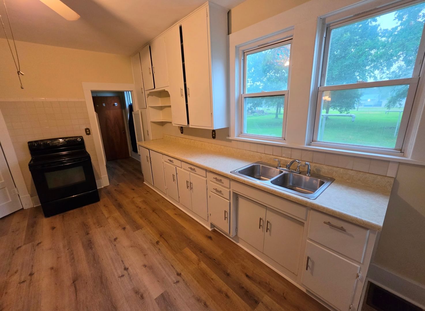 1204 N Dawley Street, Salem, IL 62881 — exterior view