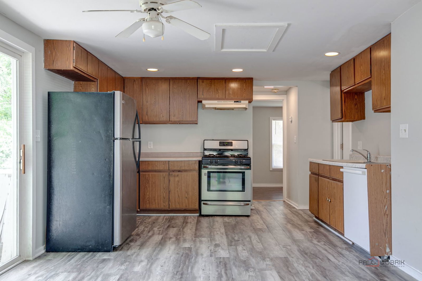 1809 Galilee Avenue, Zion, IL 60099 — kitchen view