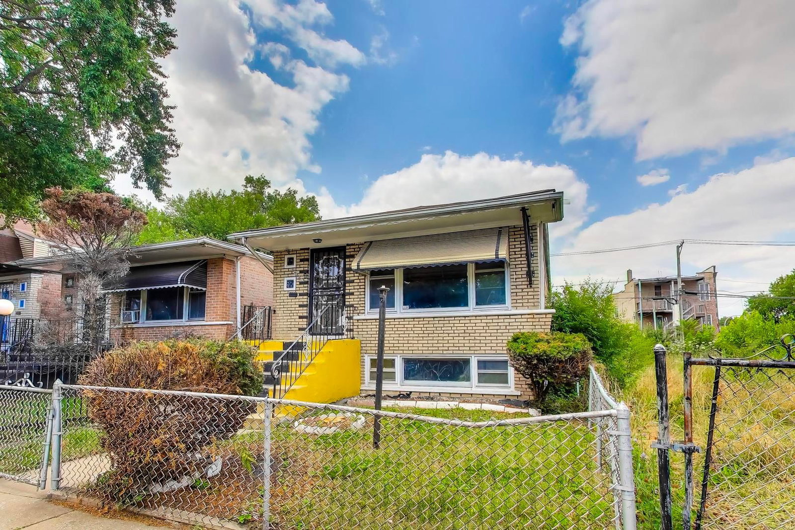 6506 S Laflin Street, Chicago, IL 60636 — exterior view