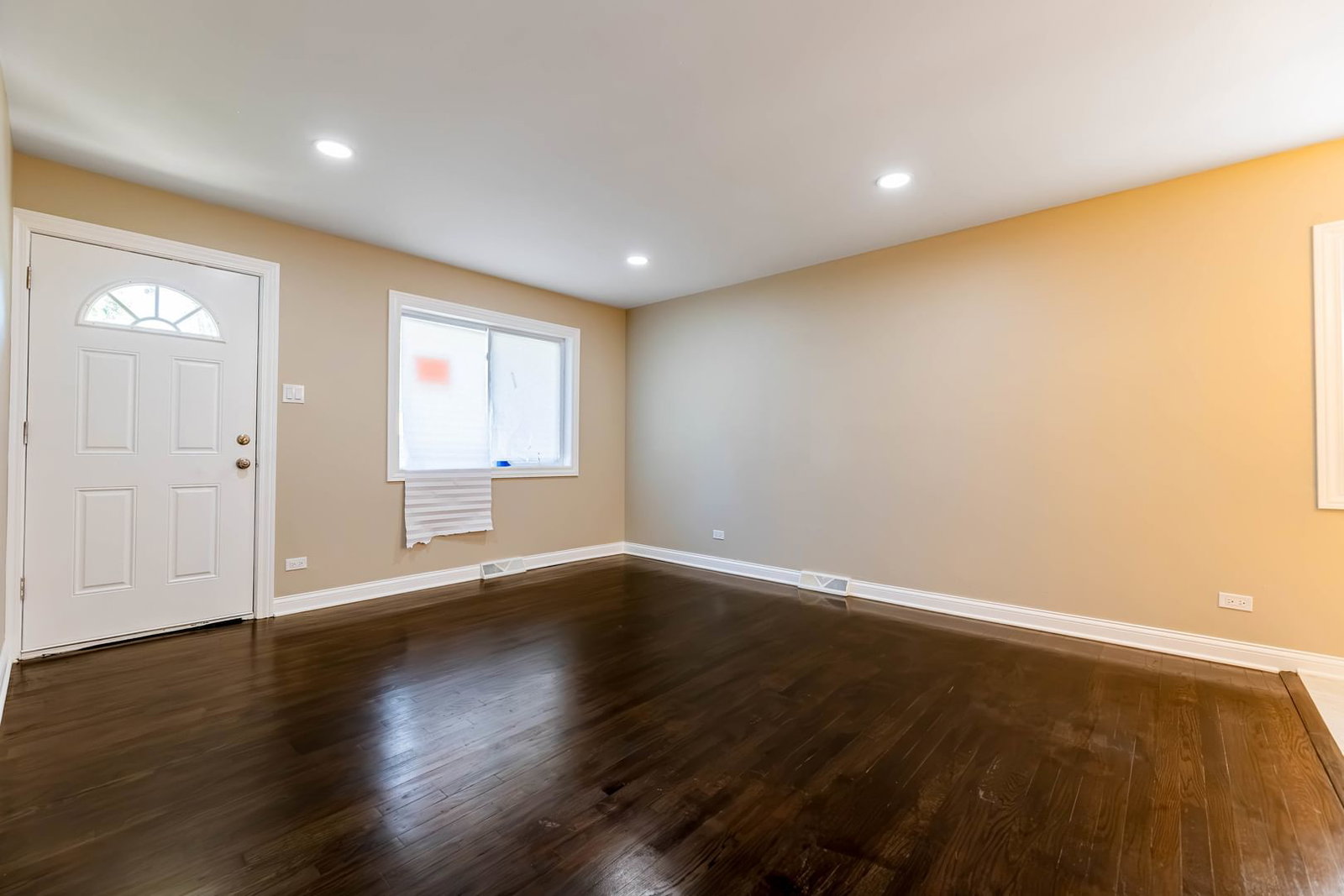 1420 E 15th Street, Ford Heights, IL 60411 — exterior view
