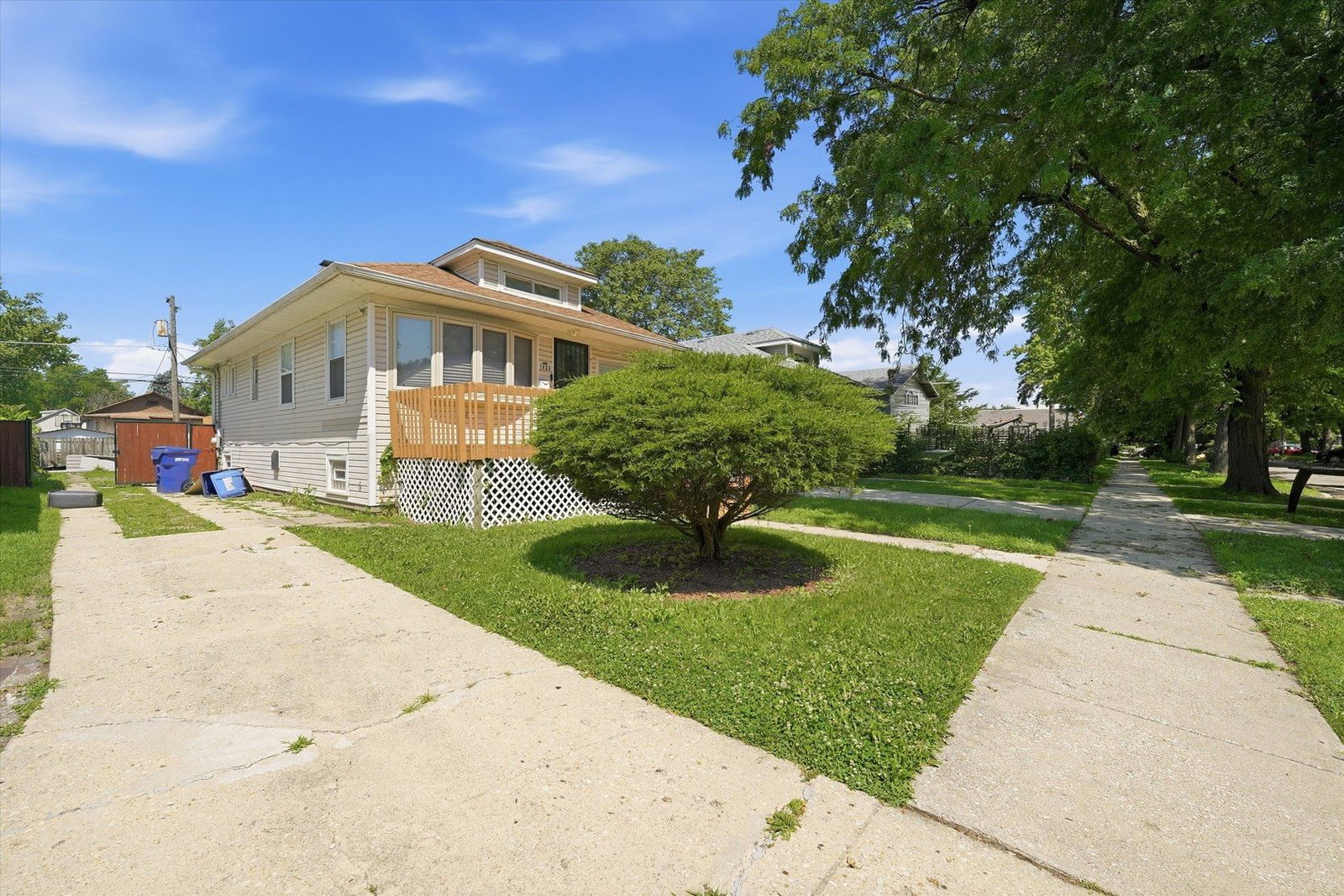 1426 S 18th Avenue, Maywood, IL 60153 — kitchen view
