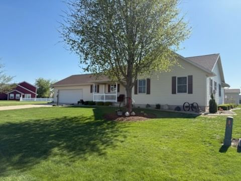 209 N Pointe Drive, Gifford, IL 61847 — all view