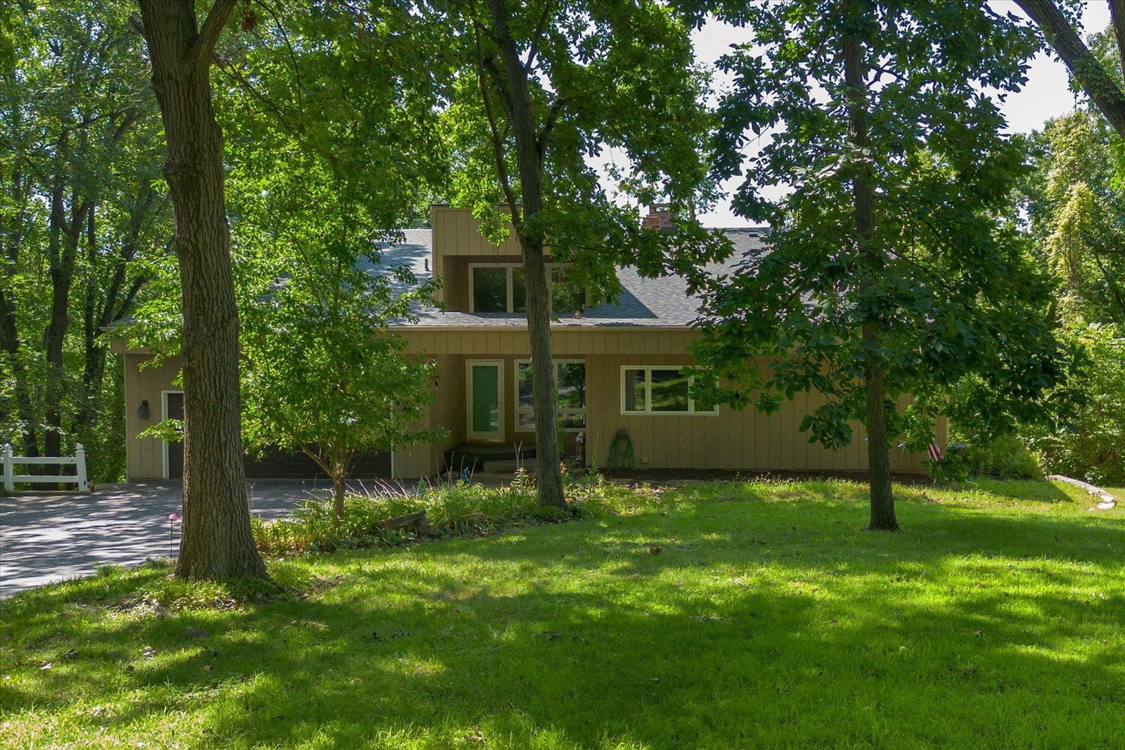 605 Sherwood Glen, Princeton, IL 61356 — exterior view