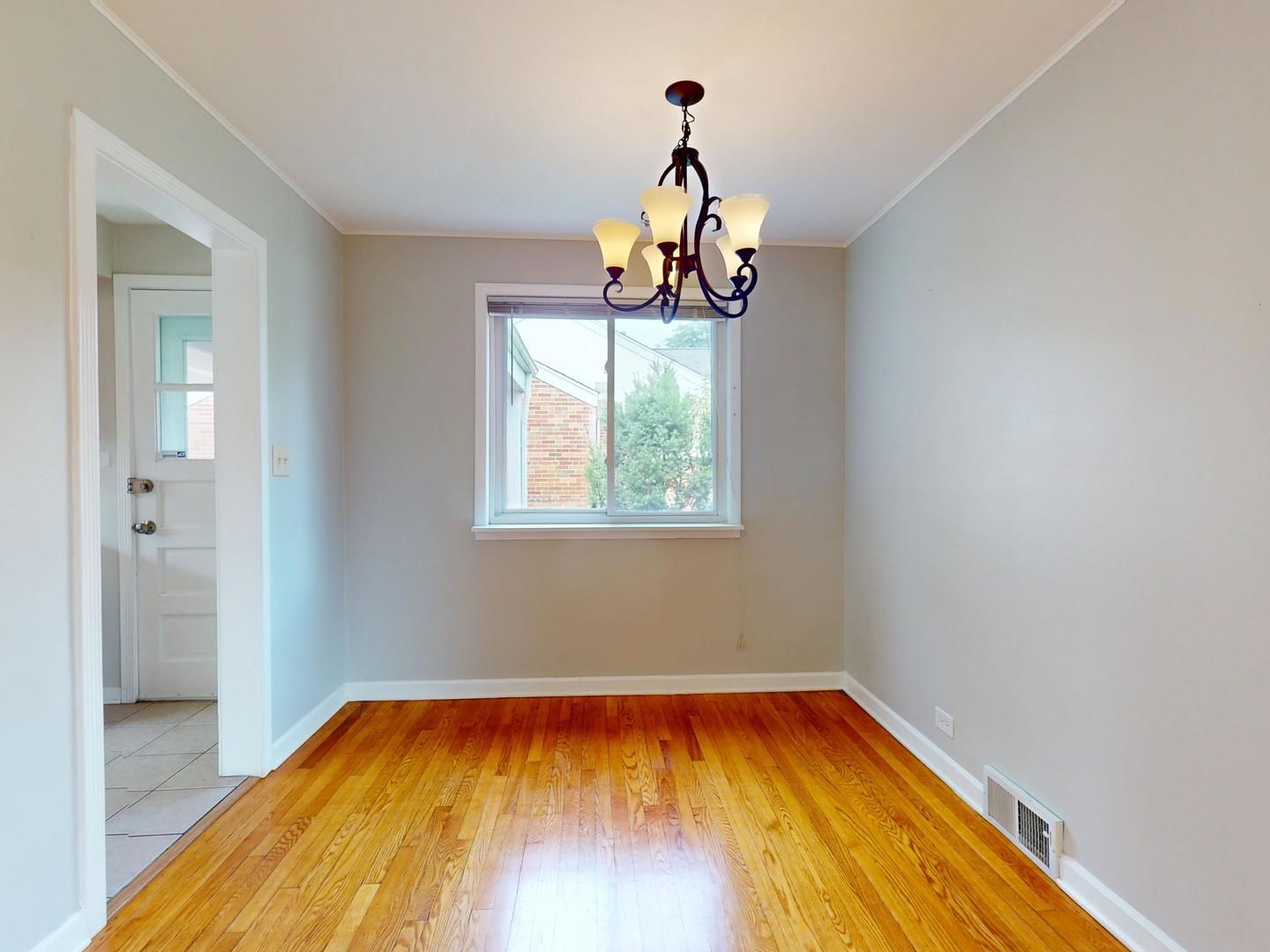 5221 Greenwood Street, Skokie, IL 60077 — kitchen view