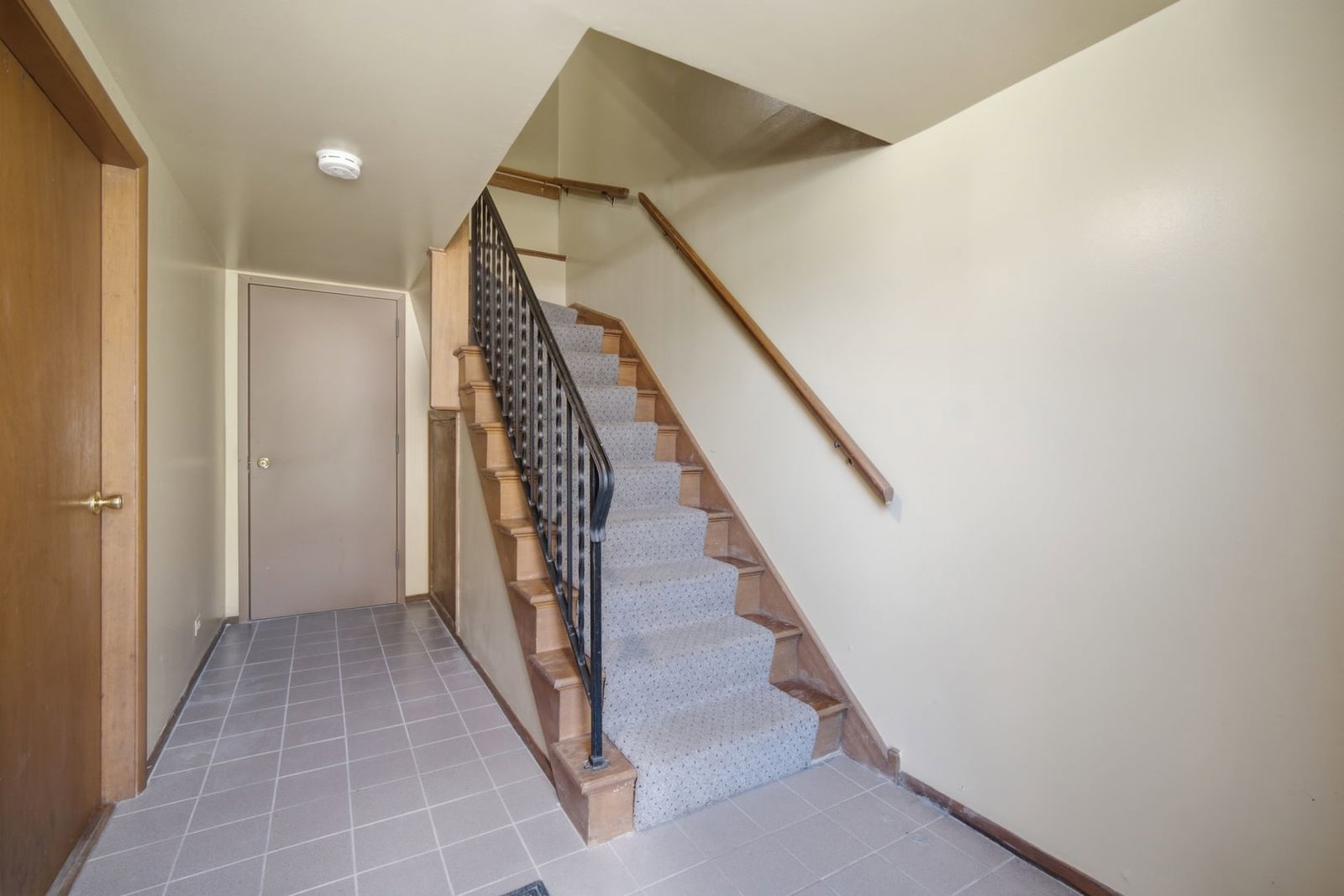 7314 N Crawford Avenue #2, Lincolnwood, IL 60712 — exterior view