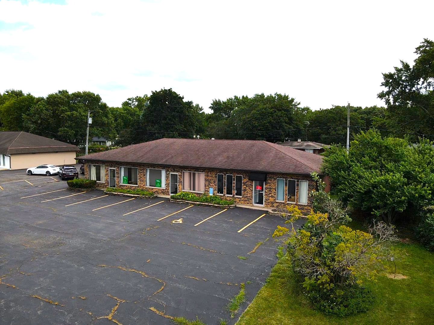 4901 W Elm Street, McHenry, IL 60050 — kitchen view