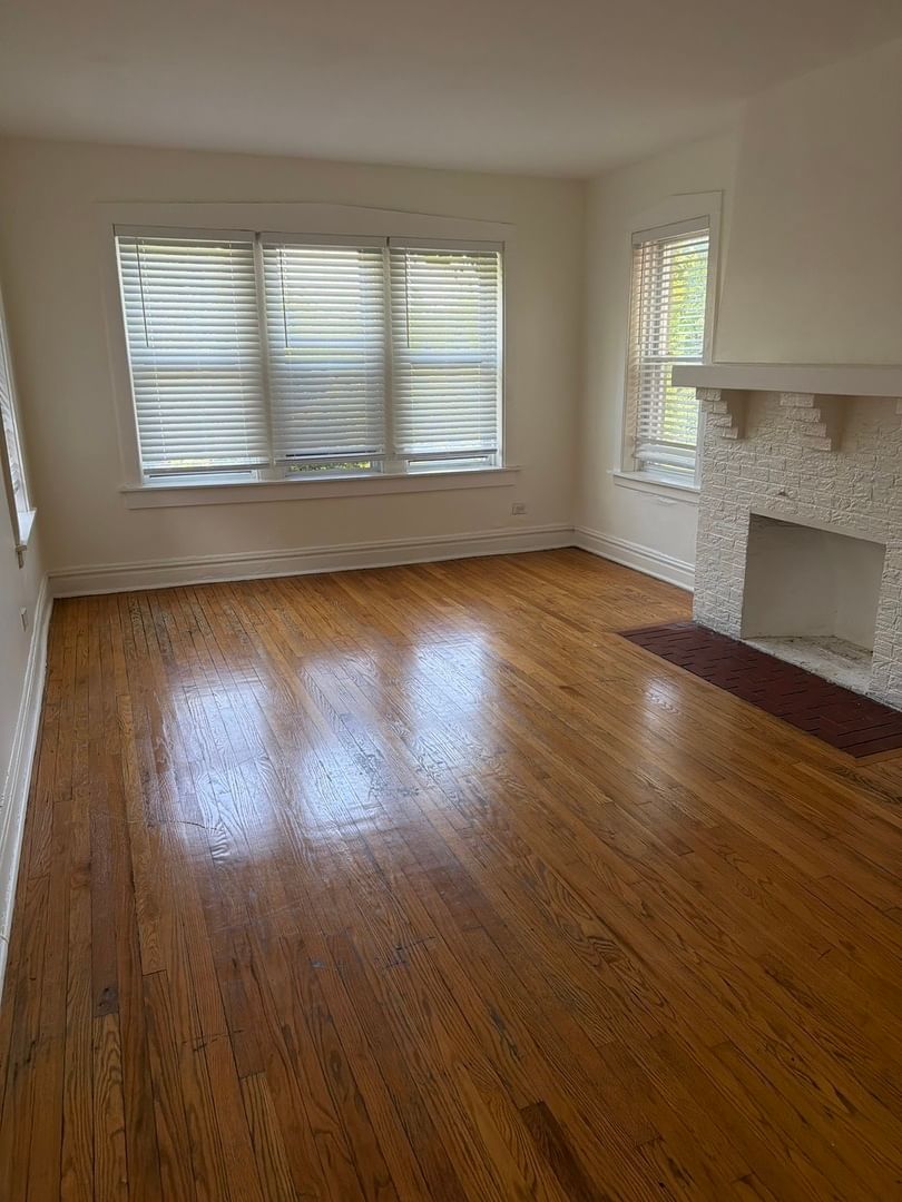 7741 S Yates Boulevard #3, Chicago, IL 60649 — kitchen view