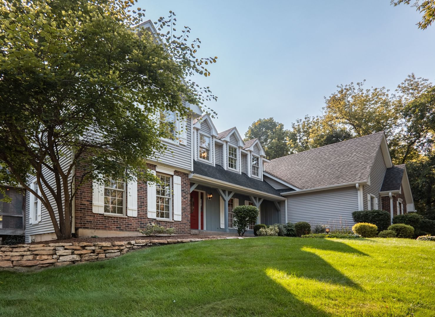5N662 Forest Glen Lane, St. Charles, IL 60175 — exterior view