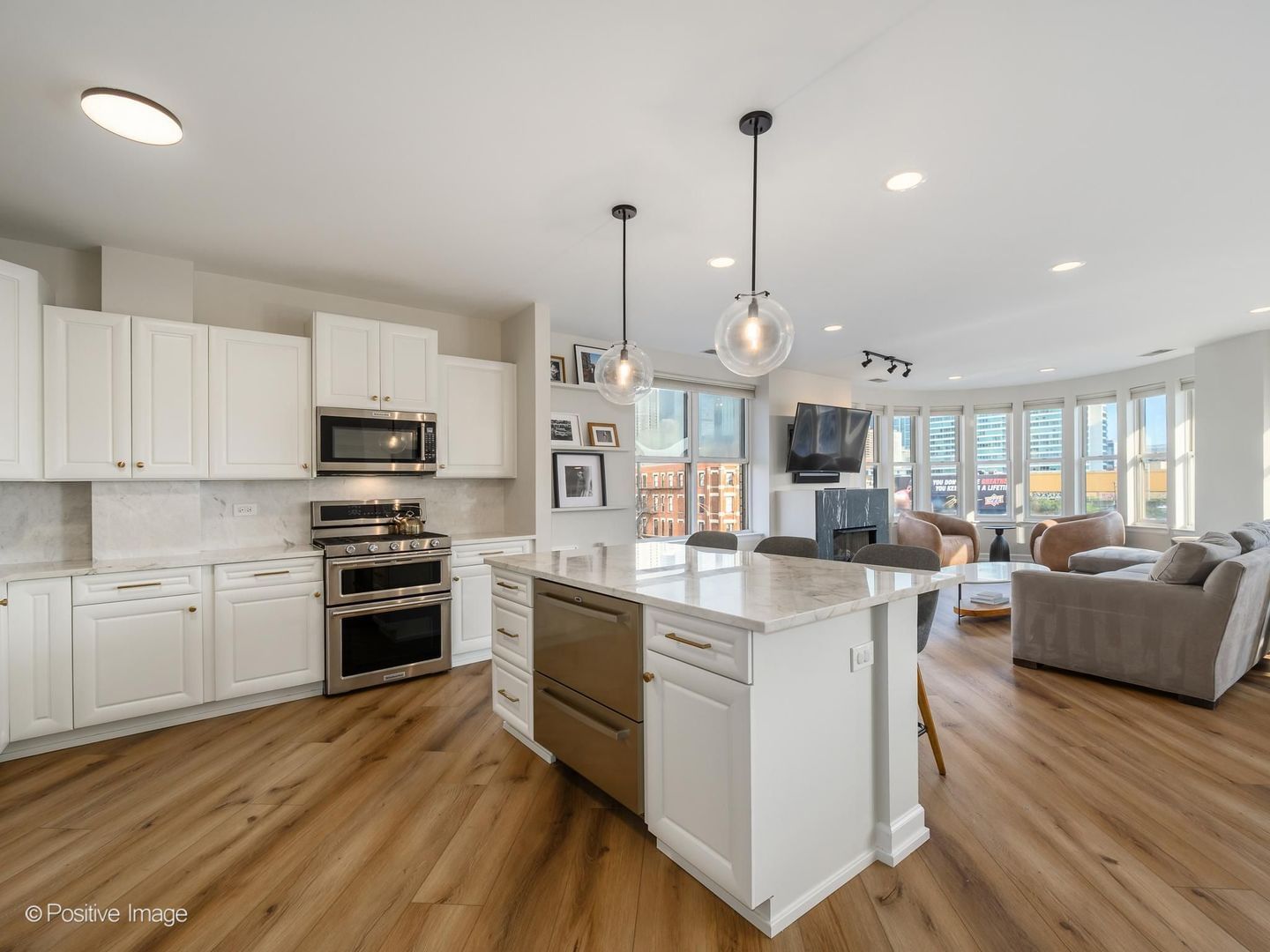 520 N HALSTED Street #400, Chicago, IL 60642 — kitchen view