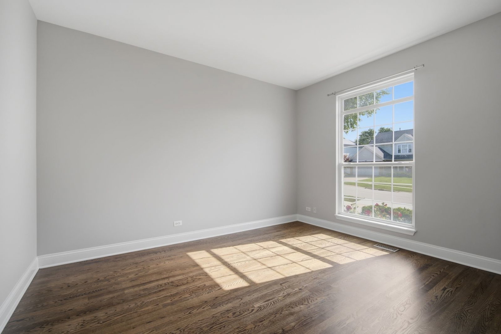 5280 Burnham Street, Lisle, IL 60532 — kitchen view