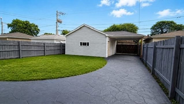 10727 S Kedzie Avenue, Chicago, IL 60655 — living view