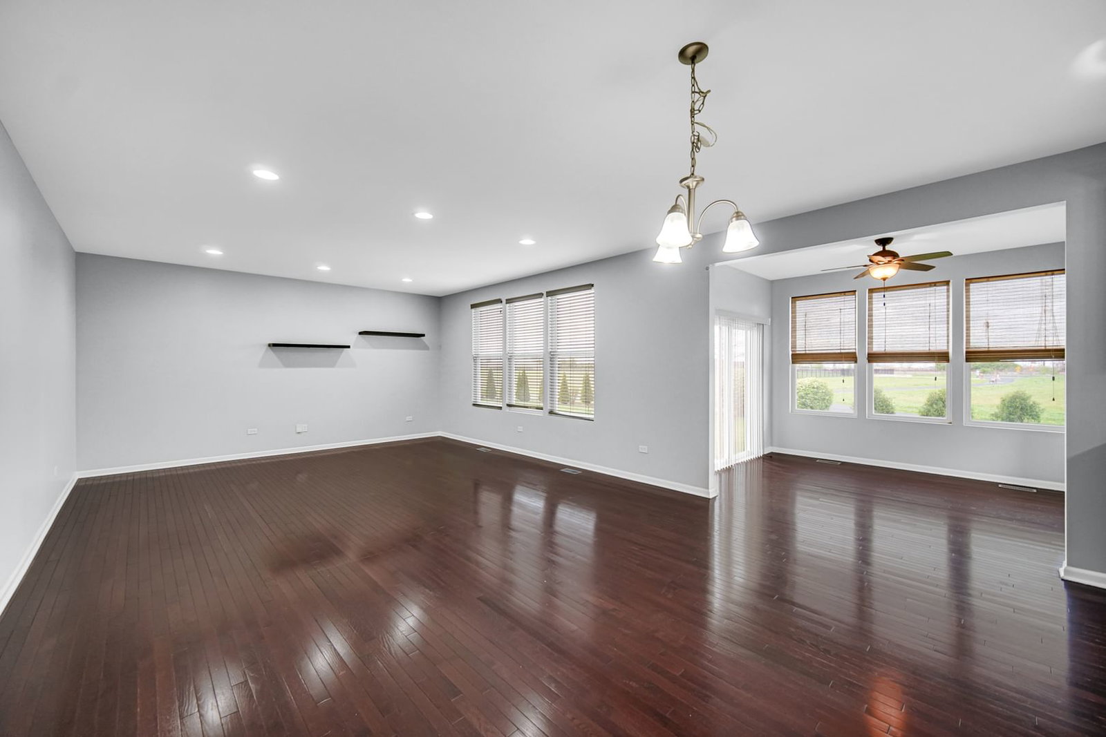 4323 FRASER Circle, Naperville, IL 60564 — kitchen view