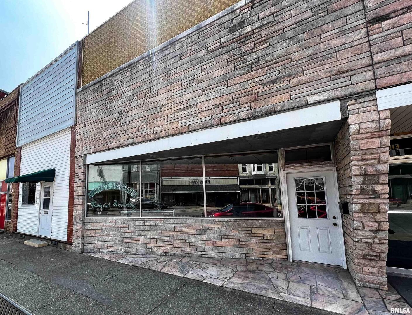 111 W NORTH Avenue #109, Flora, IL 62839 — exterior view