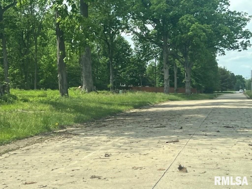 3640 (Lot 19) RIDGE CREST Drive, Mt Vernon, IL 62864 — exterior view