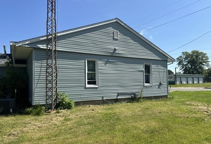 415 S PARK Street, Sesser, IL 62884 — exterior view