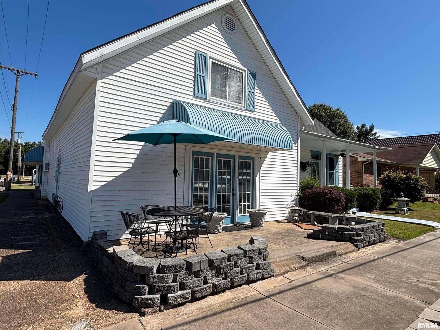 203 E 4TH Street, Brookport, IL 62910 — exterior view