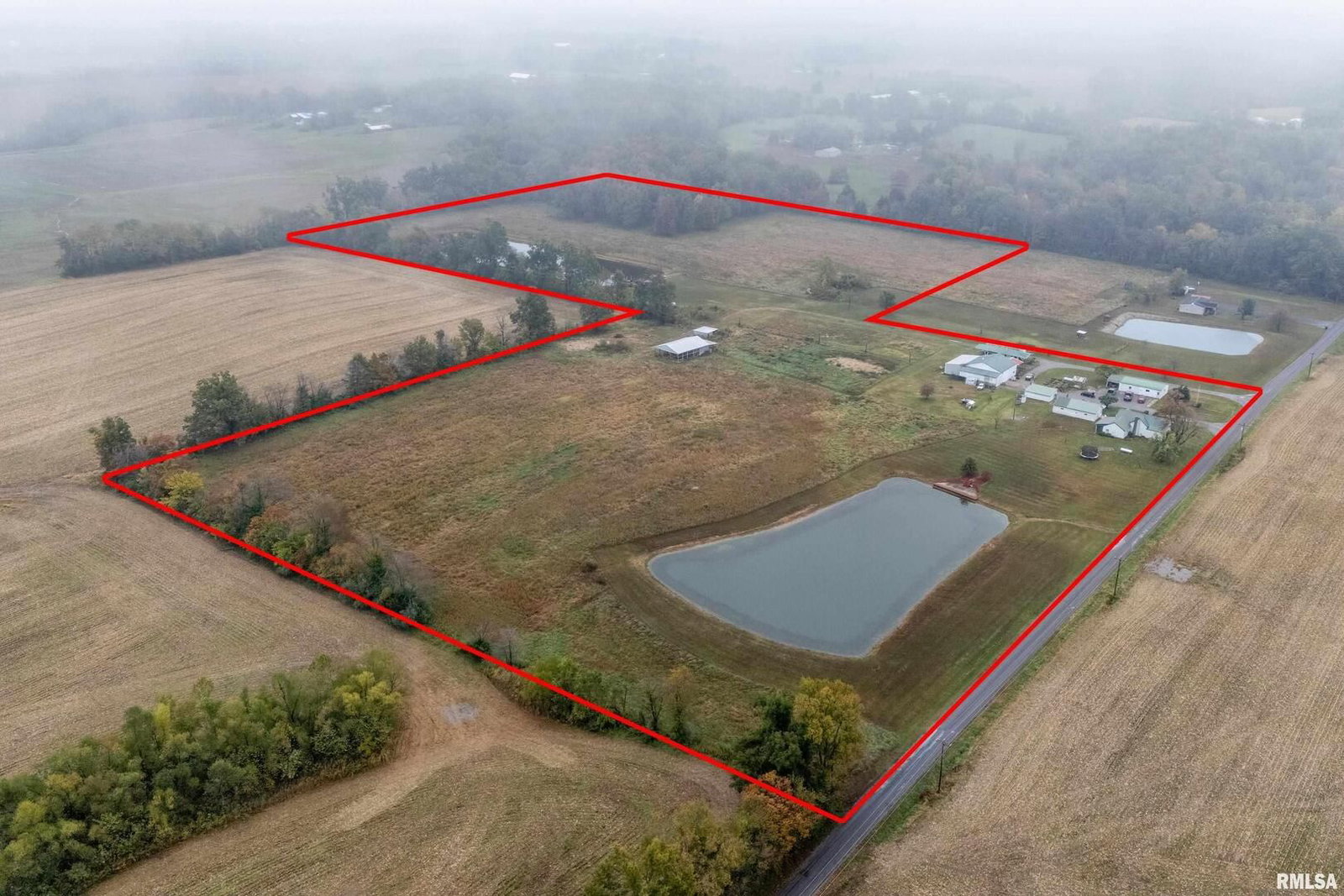 365 BOND Road, Galatia, IL 62935 — kitchen view