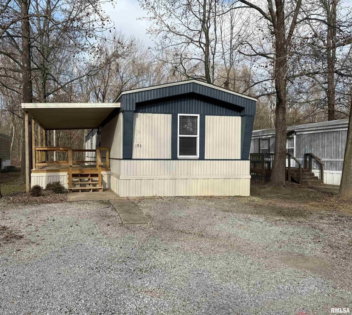 193 OAK VALLEY Drive, Carbondale, IL 62901 — exterior view