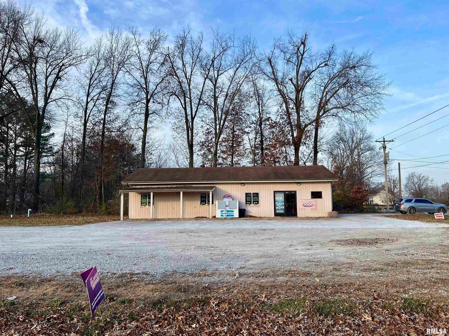 18375 Route 37 Highway, West Frankfort, IL 62896 — exterior view
