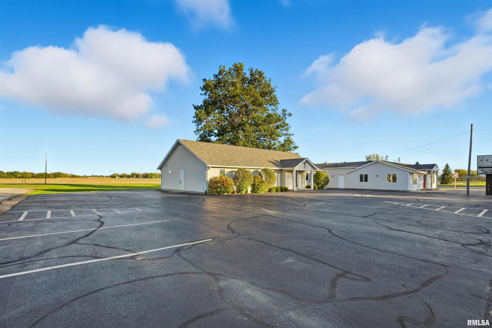 219 N Canal Street, Annawan, IL 61234 — exterior view
