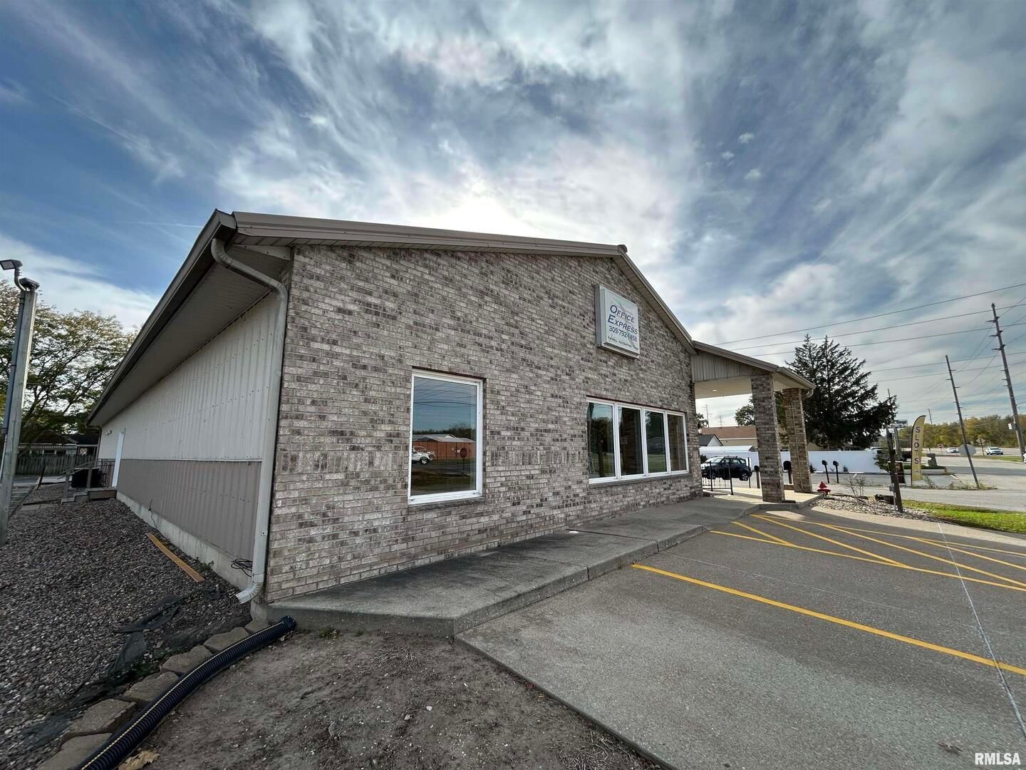 512 1ST Avenue #1, 3, Colona, IL 61241 — exterior view