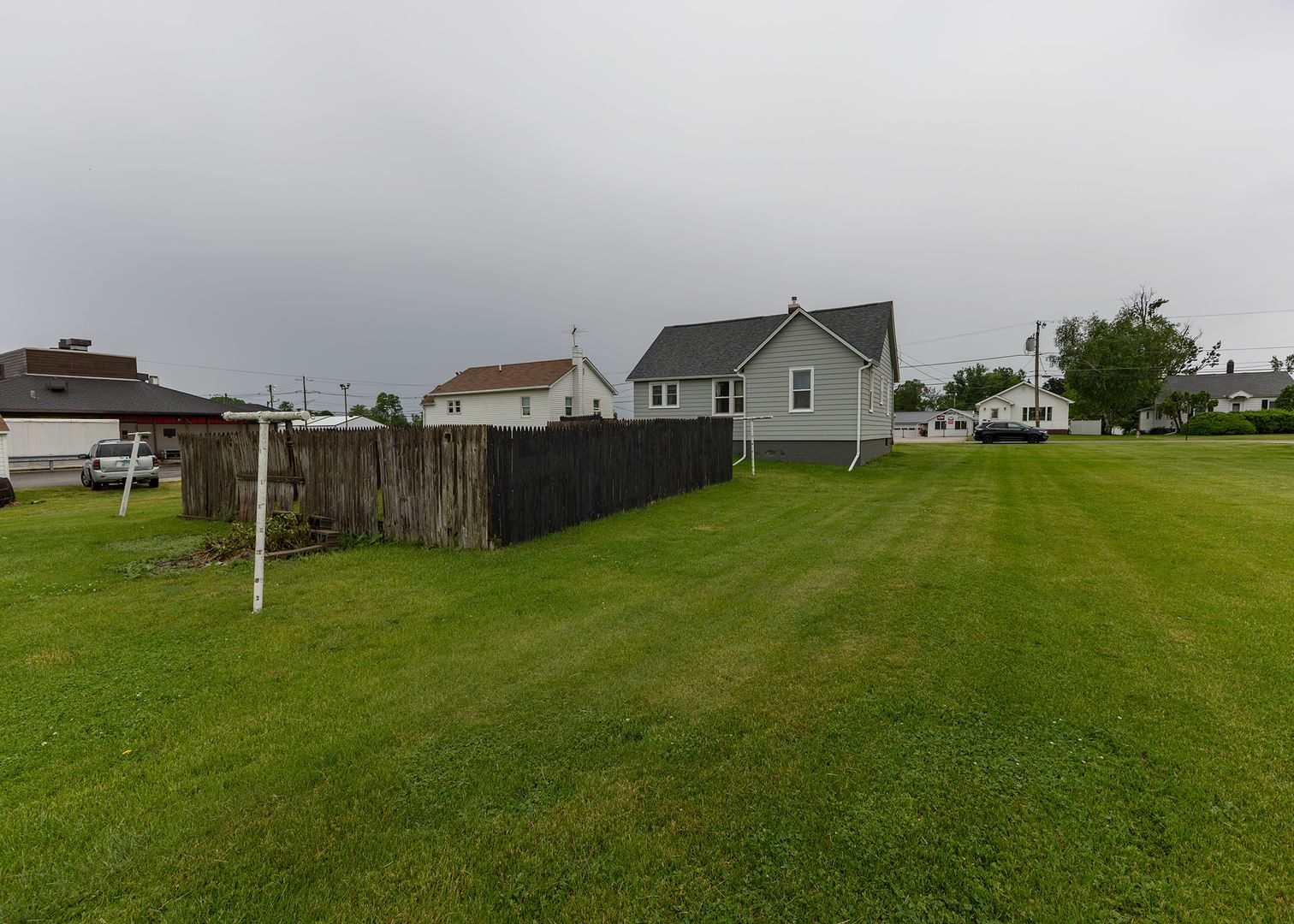 116 W GARFIELD Street, Kewanee, IL 61443 — kitchen view