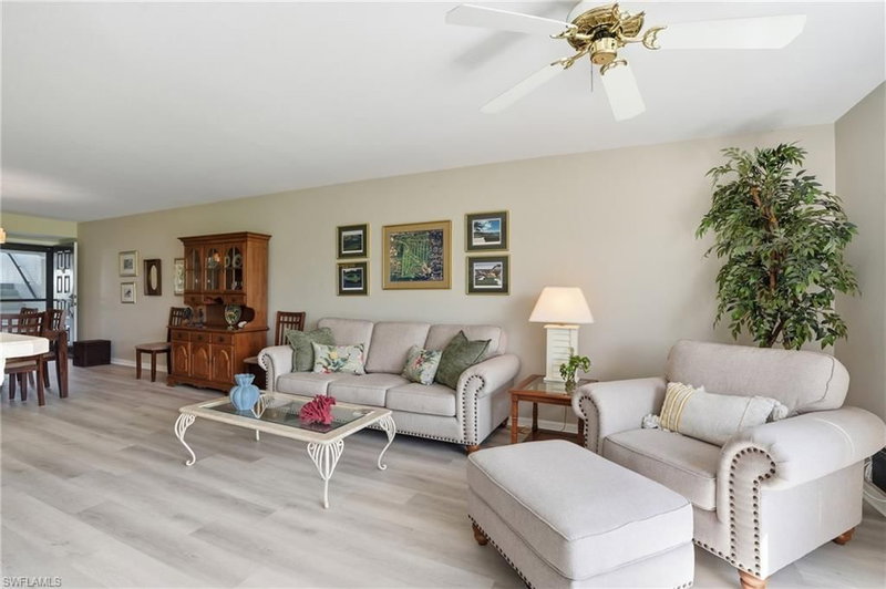 5905 Trailwinds DR photo 4
