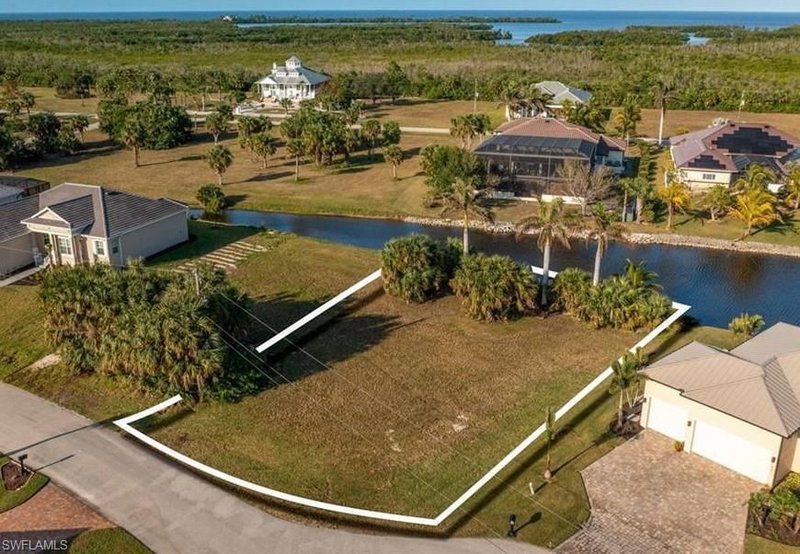 16219 Cayman LN photo 3