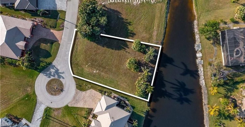 16219 Cayman LN photo 5