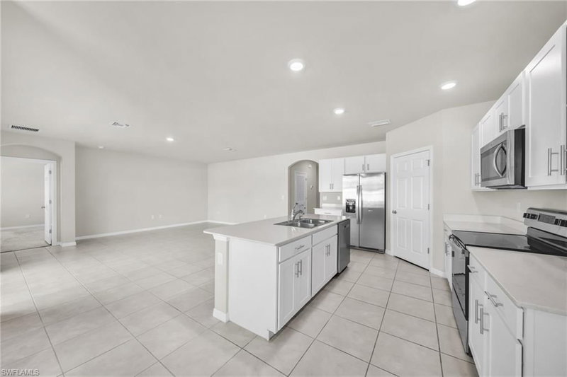 1905 23rd ST photo 3