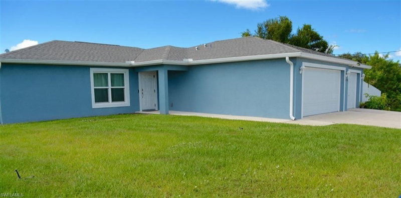 9006 Bamboo CIR photo 3