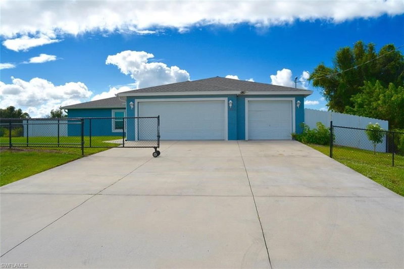 9006 Bamboo CIR photo 4