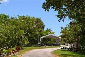 4915 Gulfgate LN photo 4