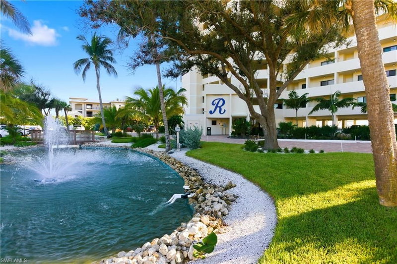 7500 Estero BLVD photo 4