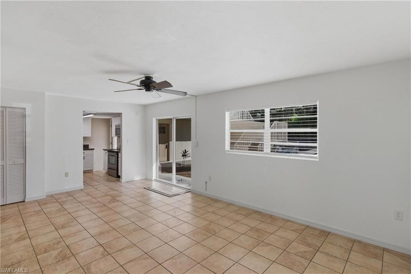 4931 Vincennes CT photo 5