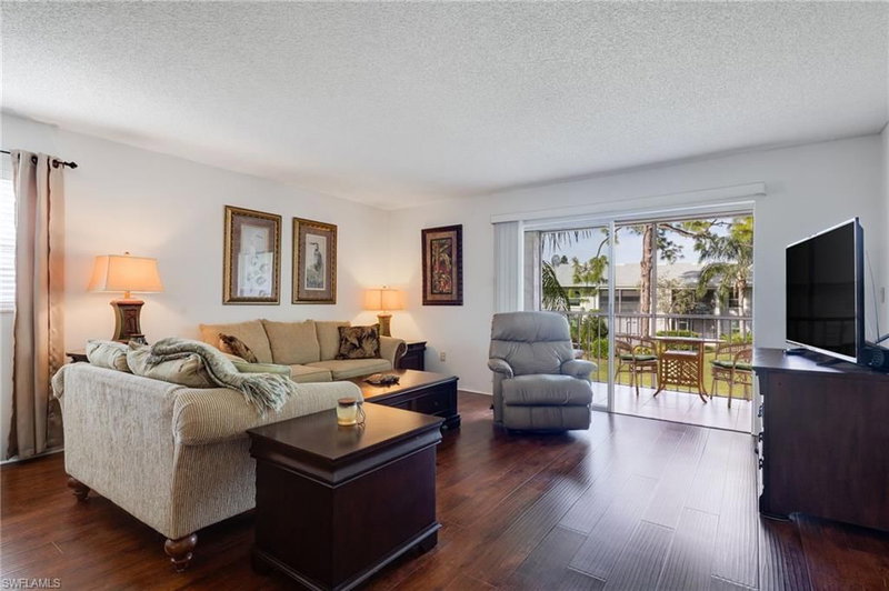 7056 Nantucket CIR photo 1