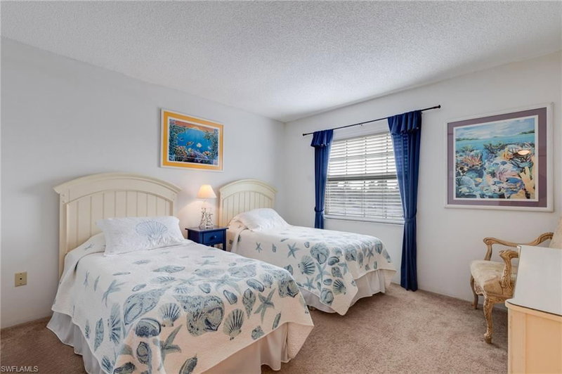7056 Nantucket CIR photo 3
