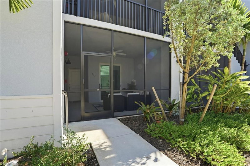 14204 Heritage Landing BLVD photo 2
