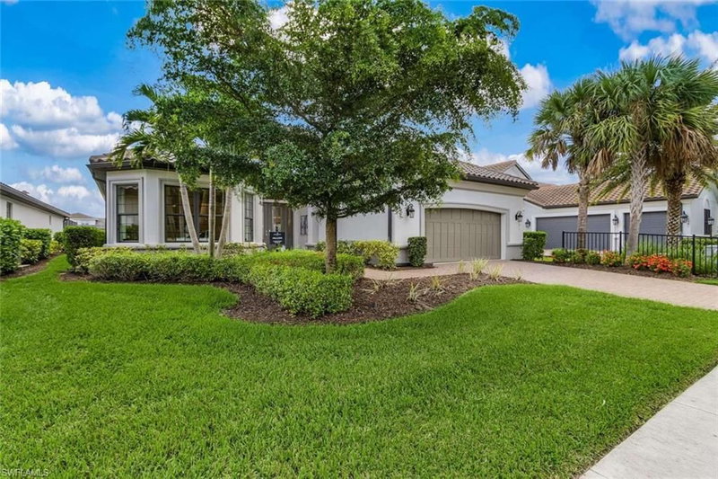 11591 Venetian Lagoon DR photo 2