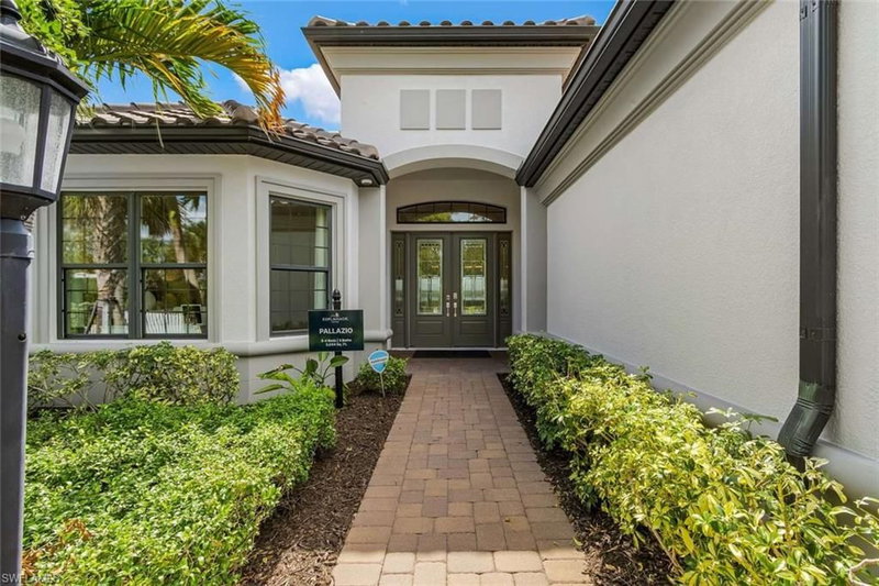 11591 Venetian Lagoon DR photo 4