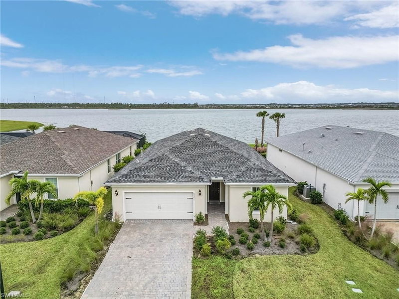 42211 Edgewater DR photo 2