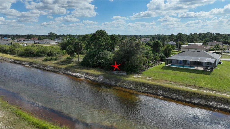 105 Paddock ST photo 5
