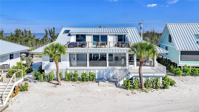 27 Beach Homes photo 1