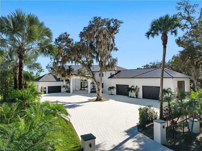 18090 Olga DR photo 3