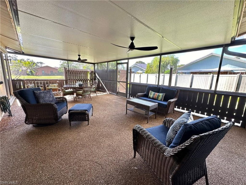 15427 Crystal Lake DR photo 4